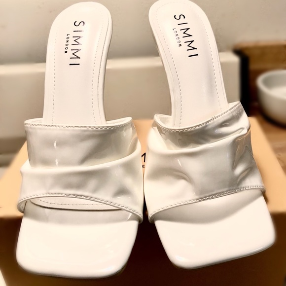 White Square Toe High Heeled Stilettos. NEVER WORN. - Picture 4 of 5